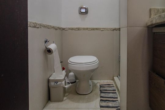 banheiro de apartamento à venda com 2 quartos, 120m² em Partenon, Porto Alegre