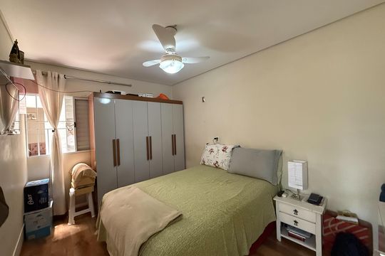 Quarto de casa para alugar com 3 quartos, 150m² em Jardim Iris, São Paulo