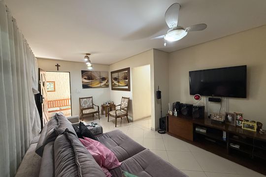 Casa para alugar com 3 quartos, 150m² em Jardim Iris, São Paulo