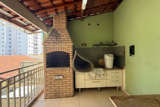 Quintal de casa para alugar com 3 quartos, 150m² em Jardim Iris, São Paulo
