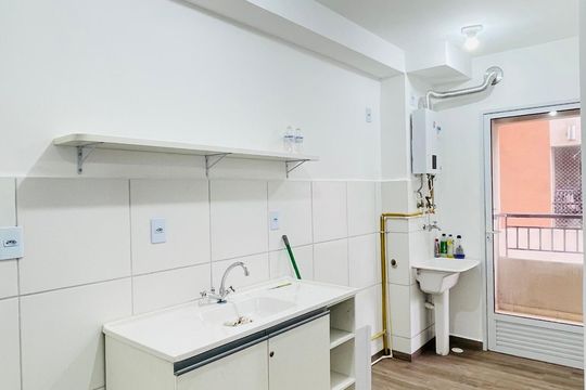 Cozinha e Área de Serviço de apartamento para alugar com 2 quartos, 50m² em Roselândia, Cotia