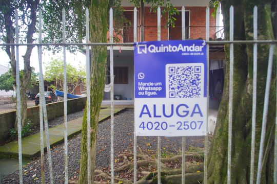 Placa de casa para alugar com 2 quartos, 80m² em Vila Nova, Novo Hamburgo