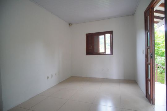 Casa para alugar com 2 quartos, 80m² em Vila Nova, Novo Hamburgo