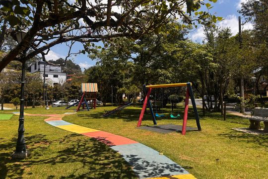 Área comum - Playground de casa de condomínio à venda com 5 quartos, 597m² em Morada dos Pássaros, Barueri