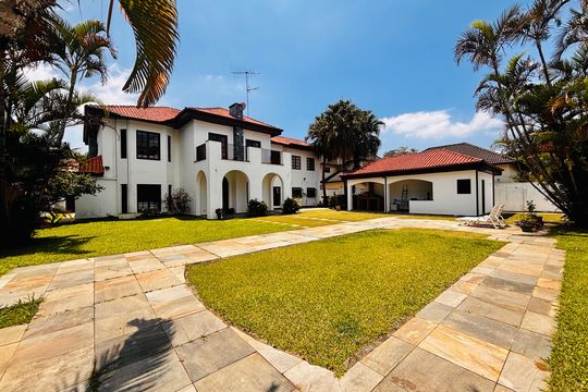 Casa de Condomínio à venda com 5 quartos, 597m² em Morada dos Pássaros, Barueri