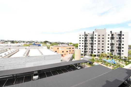 Vista da sacada de apartamento para alugar com 2 quartos, 48m² em Hauer, Curitiba
