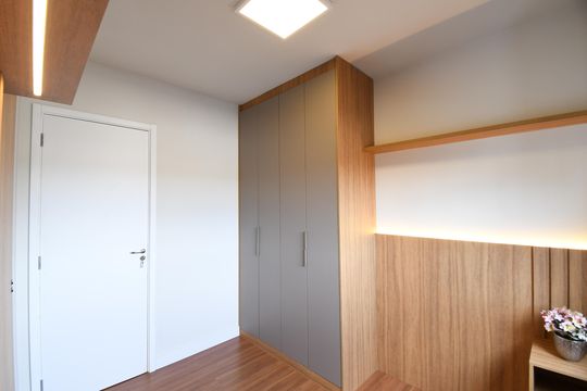 Quarto 2 de apartamento para alugar com 2 quartos, 48m² em Hauer, Curitiba