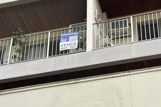 Fachada + placa de apartamento à venda com 3 quartos, 130m² em Lins de Vasconcelos, Rio de Janeiro
