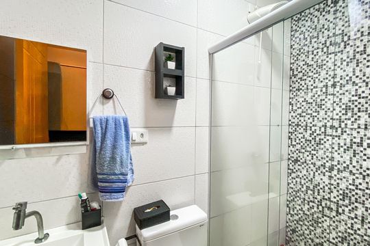 Banheiro da Suíte 1 de casa para alugar com 3 quartos, 226m² em Vila Ré, São Paulo
