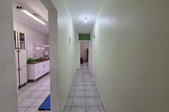 Sala de apartamento para alugar com 2 quartos, 81m² em Vila Tupi, Praia Grande