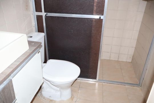 Banheiro de casa para alugar com 1 quarto, 65m² em Jardim Bandeirante (sao Rafael), São Paulo