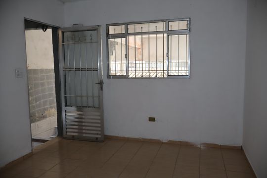 Sala de casa para alugar com 1 quarto, 65m² em Jardim Bandeirante (sao Rafael), São Paulo