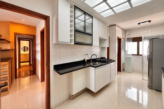 Cozinha de apartamento à venda com 3 quartos, 148m² em Alphaville Industrial, Barueri