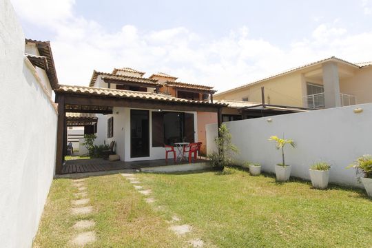 Área externa de casa para alugar com 3 quartos, 120m² em Foguete, Cabo Frio