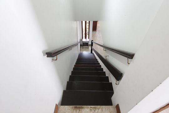 Escada de casa para alugar com 3 quartos, 120m² em Foguete, Cabo Frio