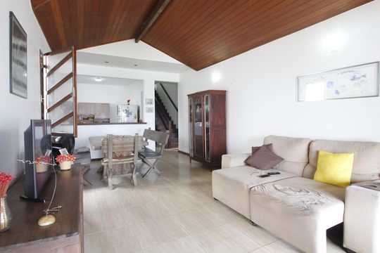 Casa para alugar com 3 quartos, 120m² em Foguete, Cabo Frio