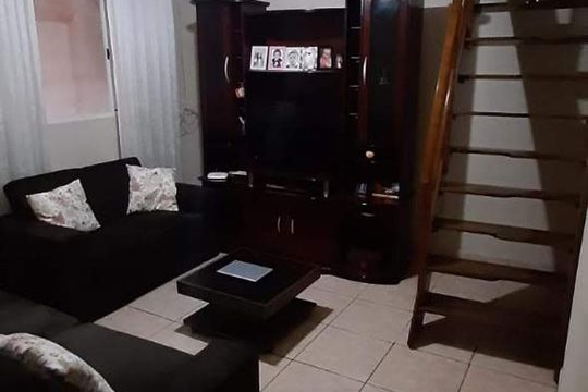 Casa à venda com 3 quartos, 88m² em Jardim Carombé, São Paulo