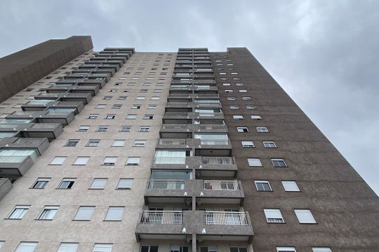 Fachada do bloco de apartamento à venda com 1 quarto, 43m² em Vila Yolanda, Osasco