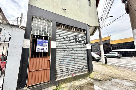 Fachada de casa para alugar com 3 quartos, 140m² em Vila Nhocuné, São Paulo