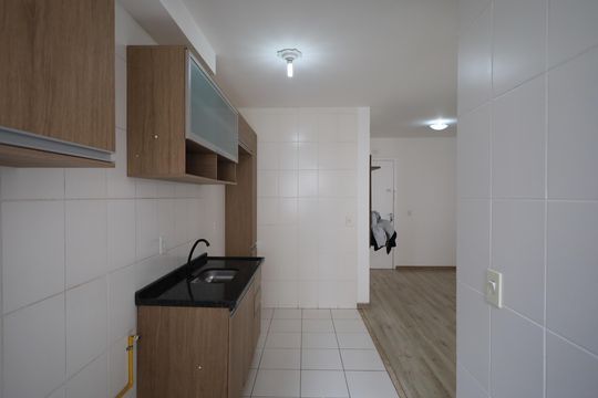Cozinha  de apartamento para alugar com 2 quartos, 48m² em Conceicao, Osasco