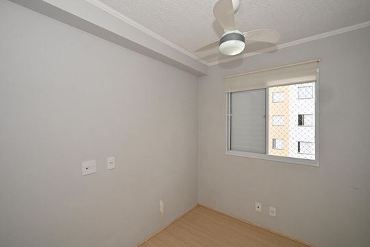 Quarto 1 de apartamento para alugar com 2 quartos, 42m² em Vila Plana, São Paulo