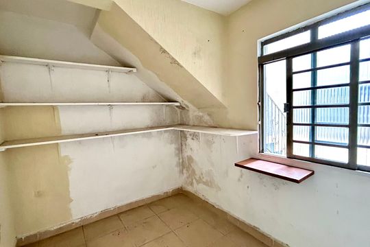 Despensa de casa para alugar com 5 quartos, 270m² em Vila Galvão, Guarulhos