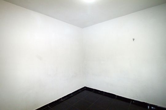 Quarto de casa para alugar com 1 quarto, 35m² em Vigário Geral, Rio de Janeiro