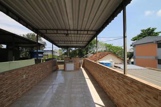 Terraço de casa para alugar com 1 quarto, 35m² em Vigário Geral, Rio de Janeiro