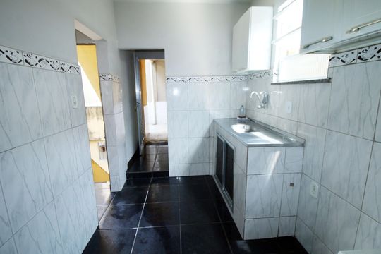 Cozinha de casa para alugar com 1 quarto, 35m² em Vigário Geral, Rio de Janeiro