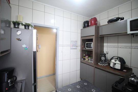 Cozinha de apartamento à venda com 2 quartos, 84m² em Floresta, Porto Alegre