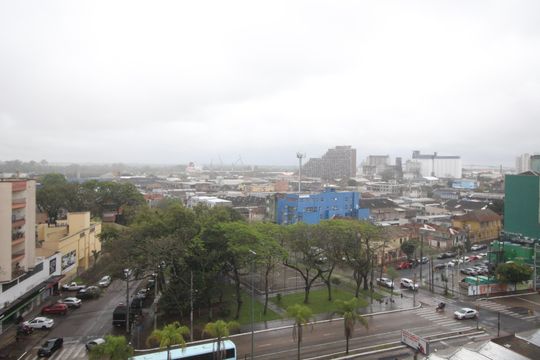 Vista de apartamento à venda com 2 quartos, 84m² em Floresta, Porto Alegre