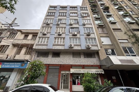 Fachada de apartamento para alugar com 1 quarto, 44m² em Centro Histórico, Porto Alegre