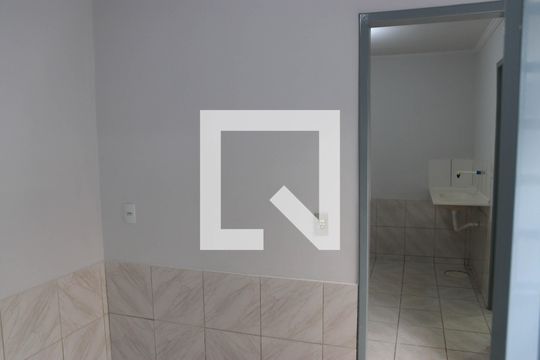 Sala de kitnet/studio para alugar com 1 quarto, 40m² em Vila Redencao, Goiânia
