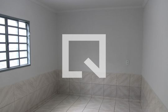 Quarto de kitnet/studio para alugar com 1 quarto, 40m² em Vila Redencao, Goiânia