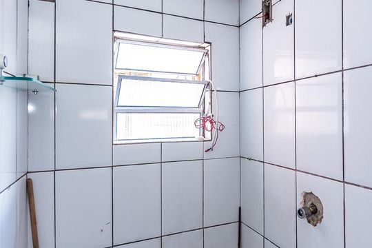 Banheiro de casa à venda com 2 quartos, 28m² em Vila Itaberaba, São Paulo