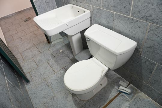 Banheiro de kitnet/studio para alugar com 1 quarto, 30m² em Jardim Lutfalla, São Carlos