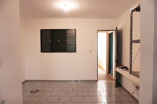 Sala integrada de kitnet/studio para alugar com 1 quarto, 30m² em Jardim Lutfalla, São Carlos