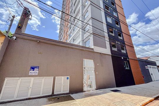 Fachada com Placa de apartamento para alugar com 1 quarto, 35m² em Vila Aricanduva, São Paulo