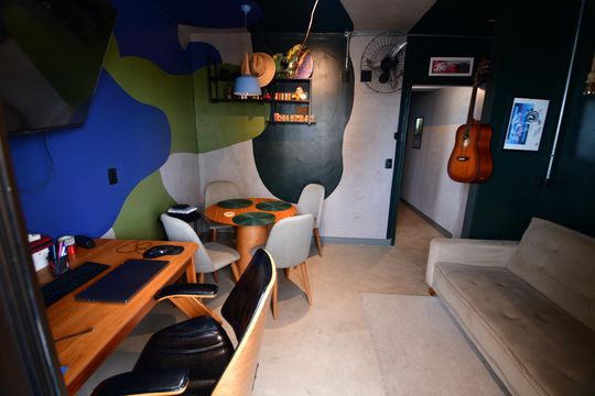 Sala de apartamento para alugar com 1 quarto, 60m² em Centro, Campinas