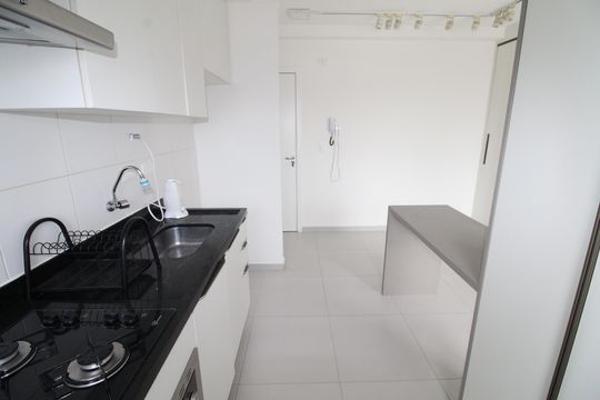Cozinha de apartamento para alugar com 1 quarto, 34m² em Parque Residencial Aquarius, São José dos Campos