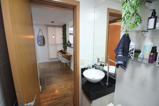 Banheiro de apartamento à venda com 2 quartos, 45m² em Bandeirantes (pampulha), Belo Horizonte
