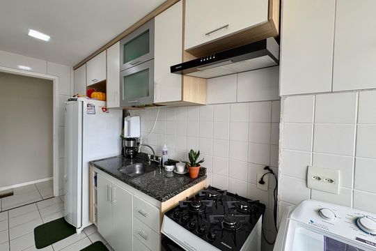 Cozinha de apartamento à venda com 2 quartos, 60m² em Curicica, Rio de Janeiro