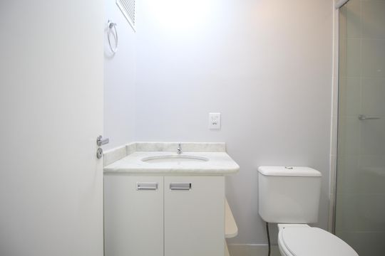 Banheiro de apartamento para alugar com 3 quartos, 67m² em Partenon, Porto Alegre
