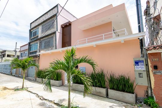 Fachada do Condomínio de kitnet/studio para alugar com 1 quarto, 22m² em Penha, Rio de Janeiro