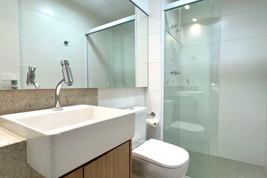 Banheiro de kitnet/studio para alugar com 1 quarto, 27m² em Jardim Paulista, São Paulo