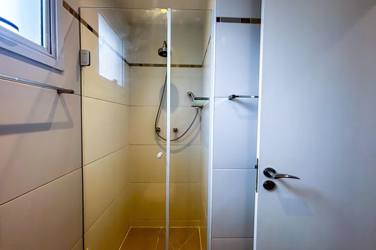 Banheiro Suíte 2 de apartamento à venda com 2 quartos, 83m² em Pinheiros, São Paulo