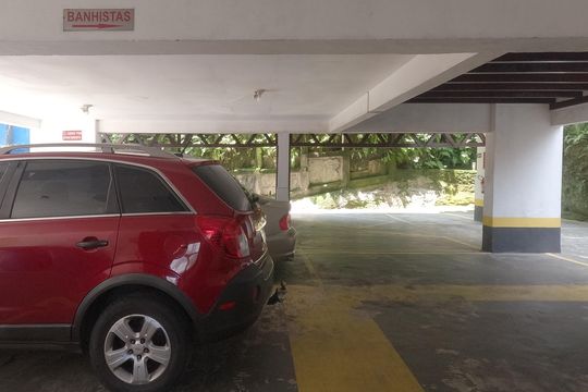 Área Comum - Garagem de apartamento para alugar com 1 quarto, 65m² em Morro José Menino, Santos