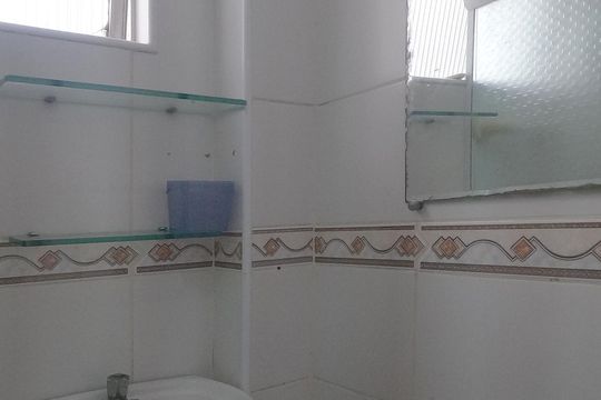 Banheiro de apartamento para alugar com 1 quarto, 65m² em Morro José Menino, Santos