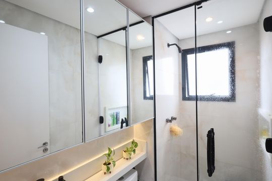 Banheiro de apartamento à venda com 2 quartos, 51m² em São Pedro, Osasco