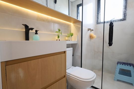 Banheiro de apartamento à venda com 2 quartos, 51m² em São Pedro, Osasco